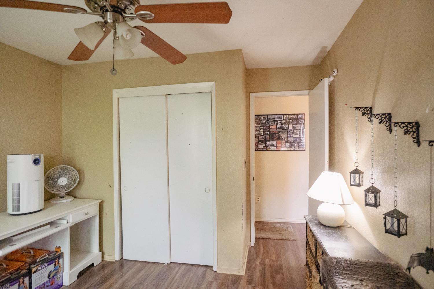 Detail Gallery Image 14 of 66 For 1070 E 23rd St, Merced,  CA 95340 - 3 Beds | 2 Baths