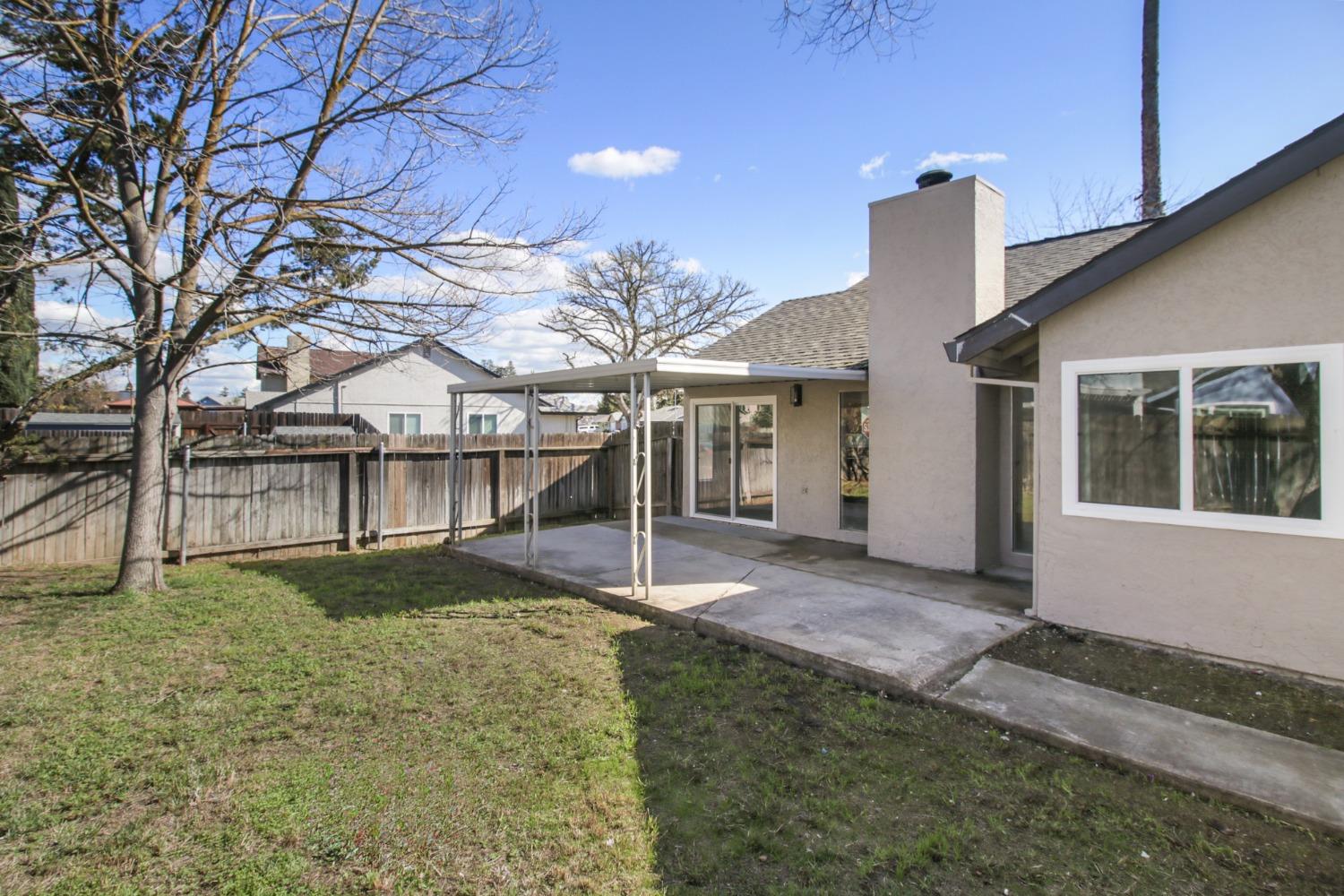 Detail Gallery Image 32 of 38 For 8237 Auberry Dr, Sacramento,  CA 95828 - 3 Beds | 2 Baths