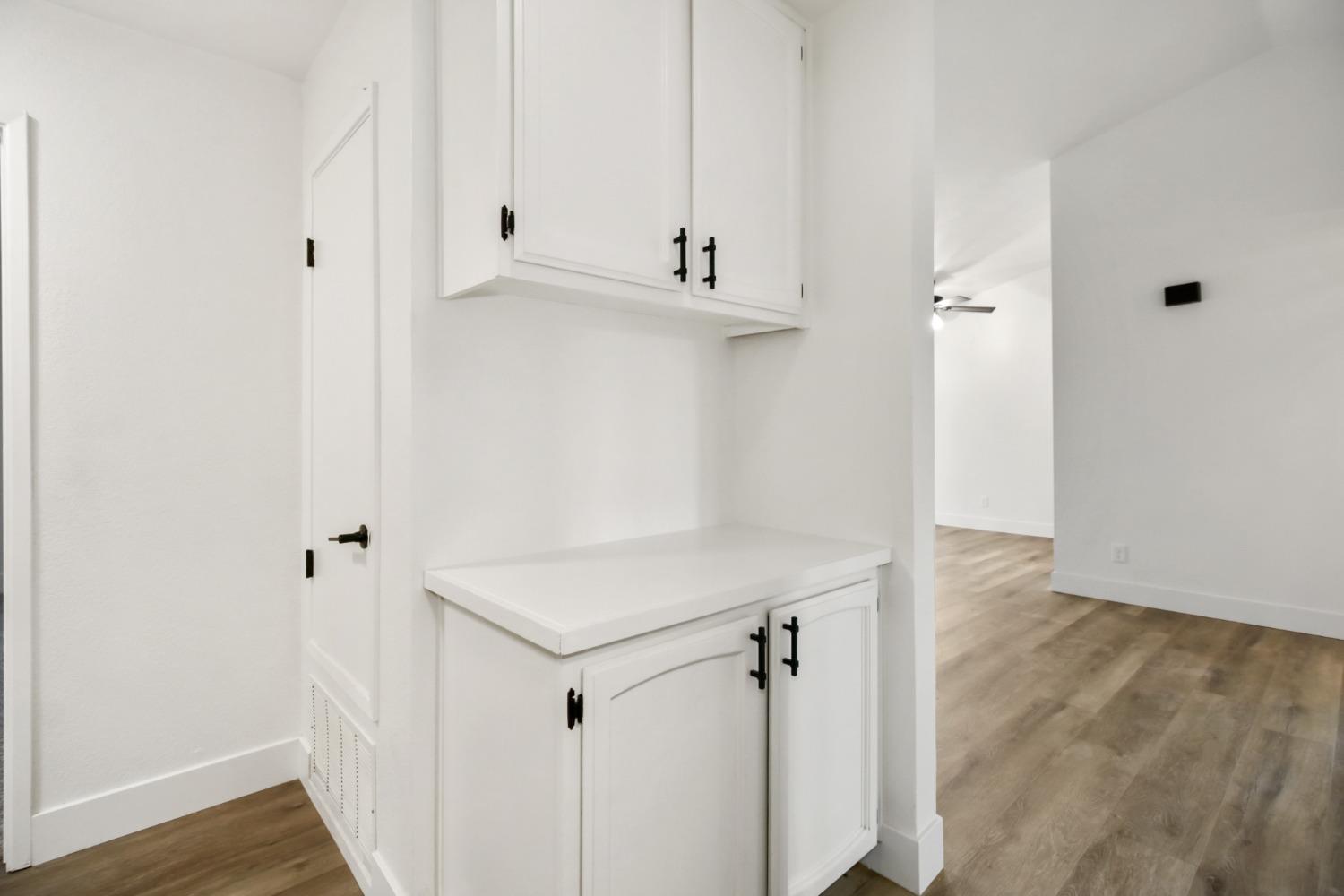 Detail Gallery Image 16 of 38 For 8237 Auberry Dr, Sacramento,  CA 95828 - 3 Beds | 2 Baths