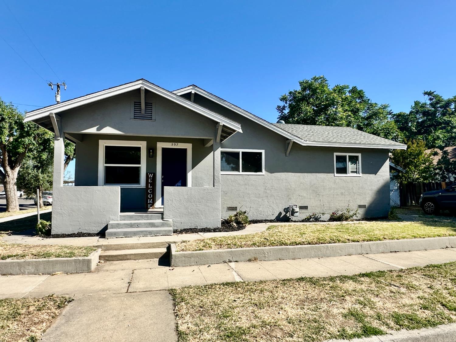 Detail Gallery Image 1 of 21 For 597 1st Ave, Gustine,  CA 95322 - 3 Beds | 1 Baths