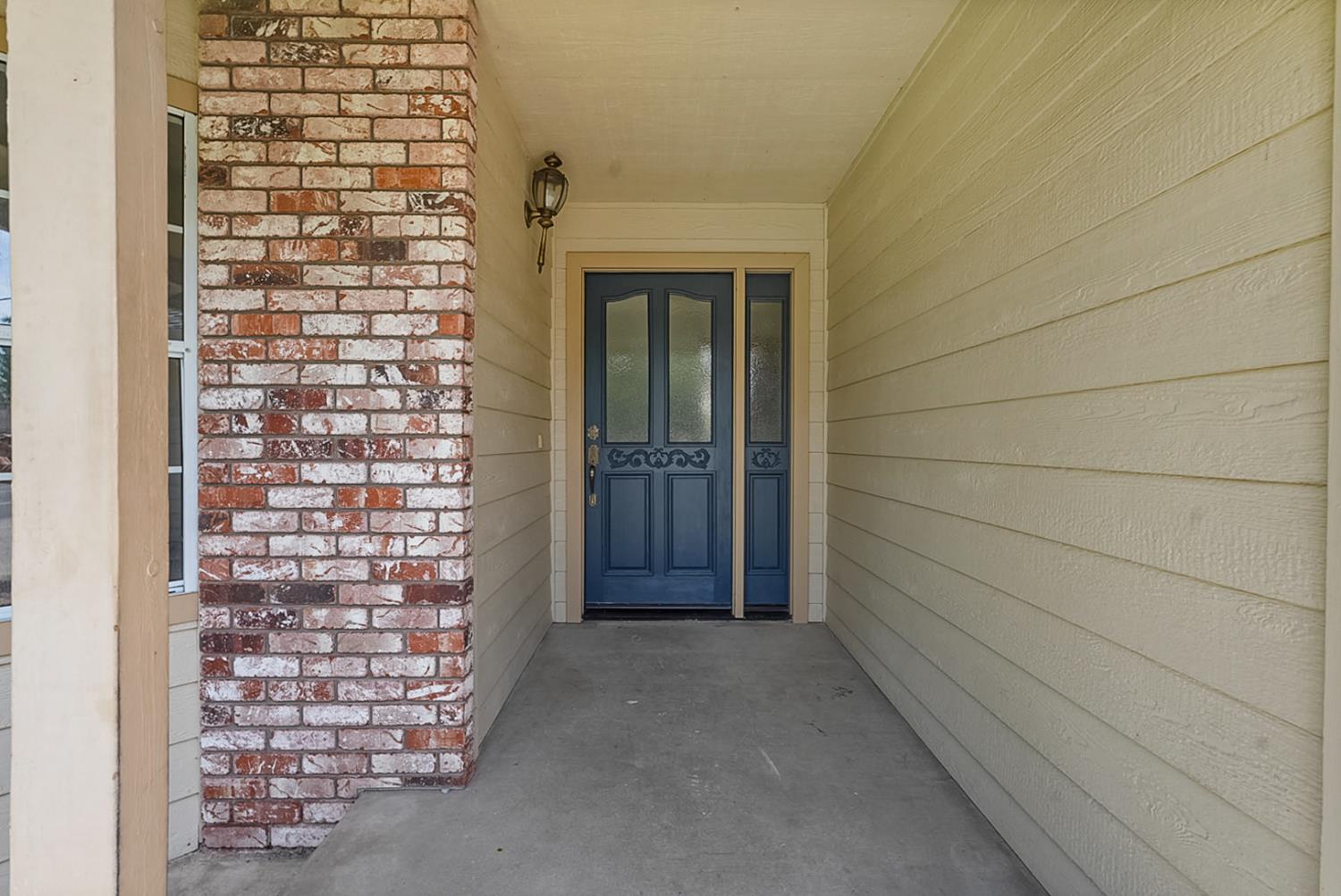 Detail Gallery Image 2 of 32 For 1011 Georgetown Ave, Turlock,  CA 95382 - 4 Beds | 2 Baths