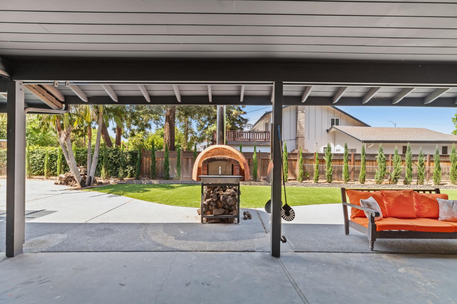 Detail Gallery Image 74 of 97 For 3221 Country Club Blvd, Stockton,  CA 95204 - 4 Beds | 3/1 Baths