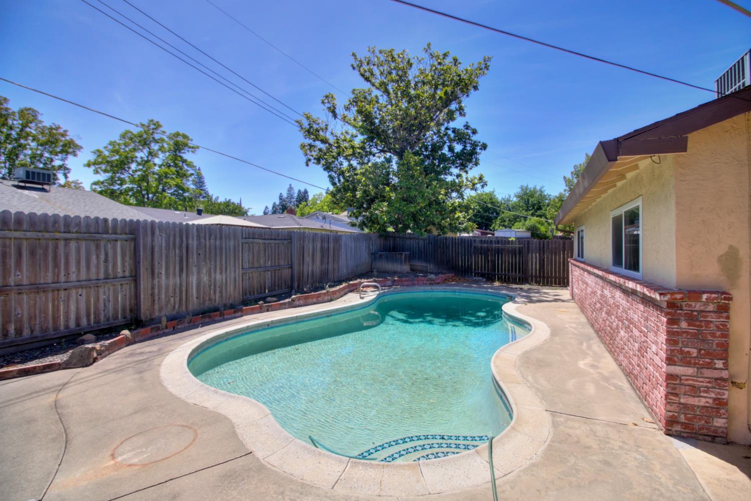 Detail Gallery Image 23 of 26 For 6310 Tina Ct, Carmichael,  CA 95608 - 3 Beds | 2 Baths