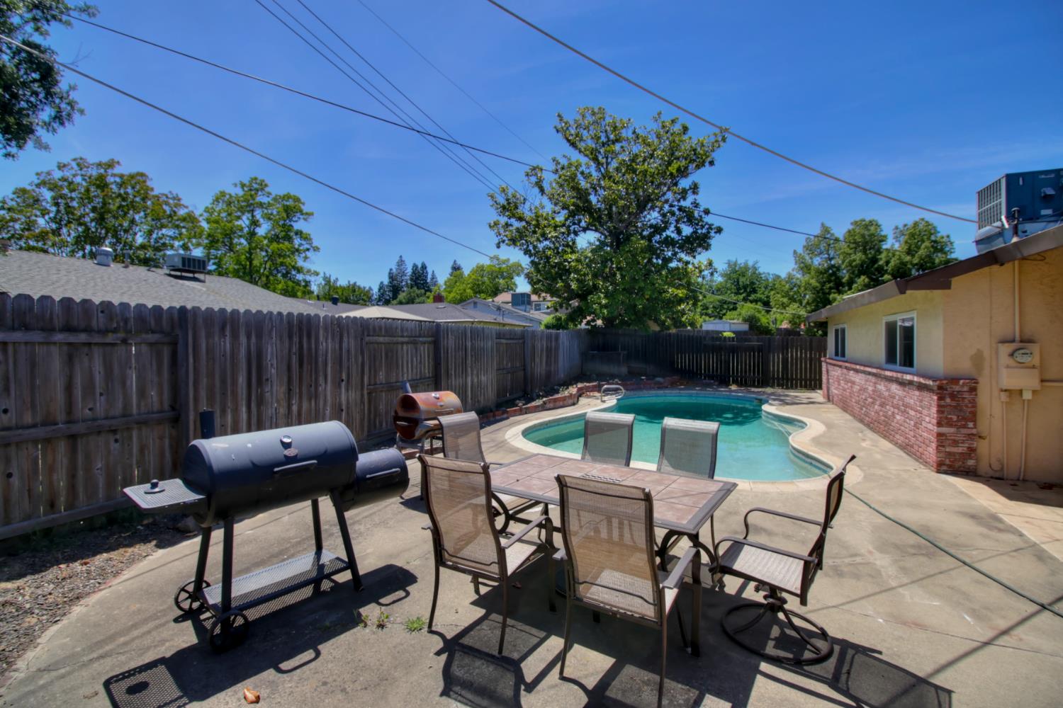 Detail Gallery Image 21 of 26 For 6310 Tina Ct, Carmichael,  CA 95608 - 3 Beds | 2 Baths