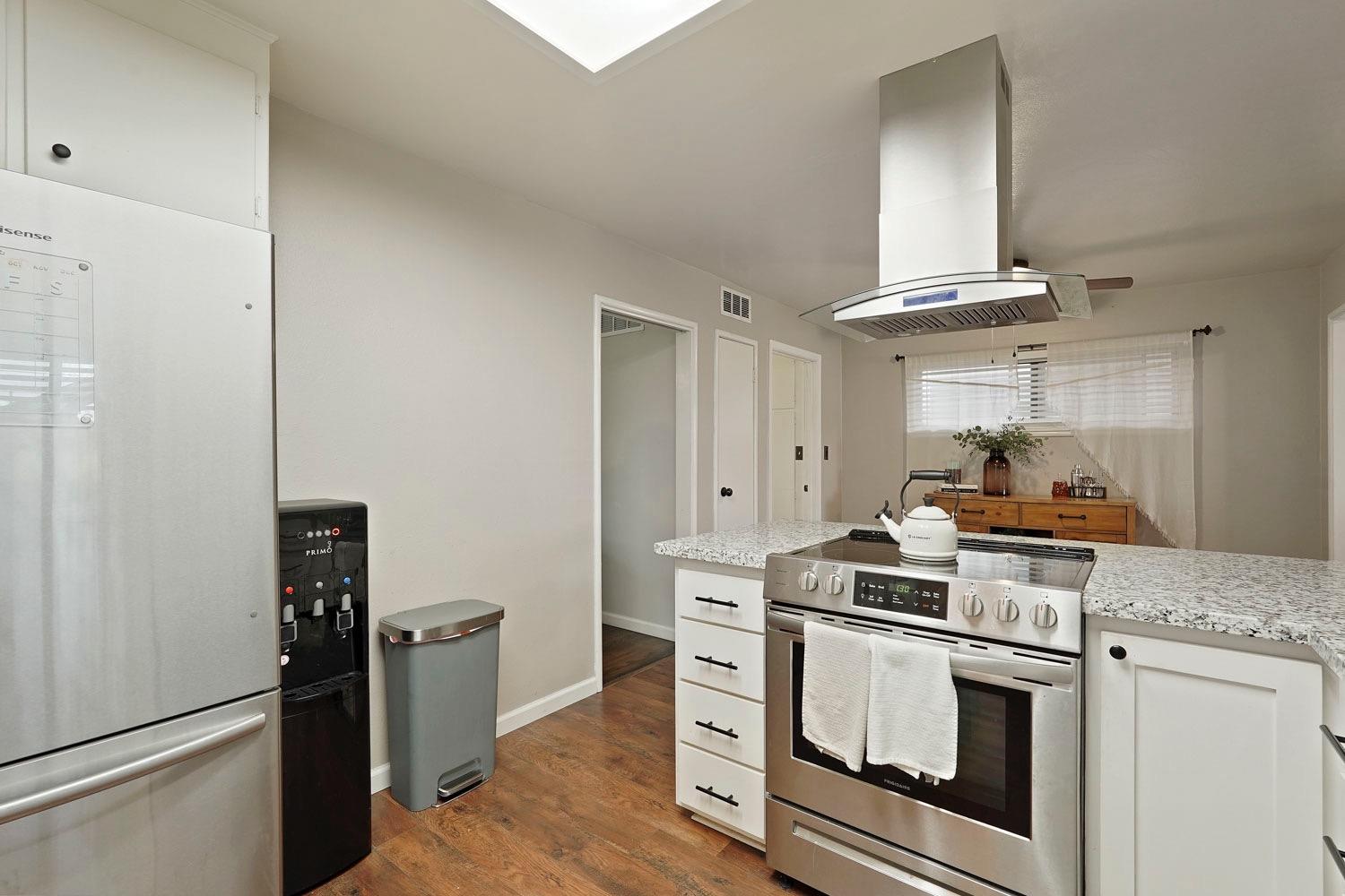 Detail Gallery Image 14 of 42 For 1118 Hawthorne Ave, Modesto,  CA 95350 - 3 Beds | 2 Baths