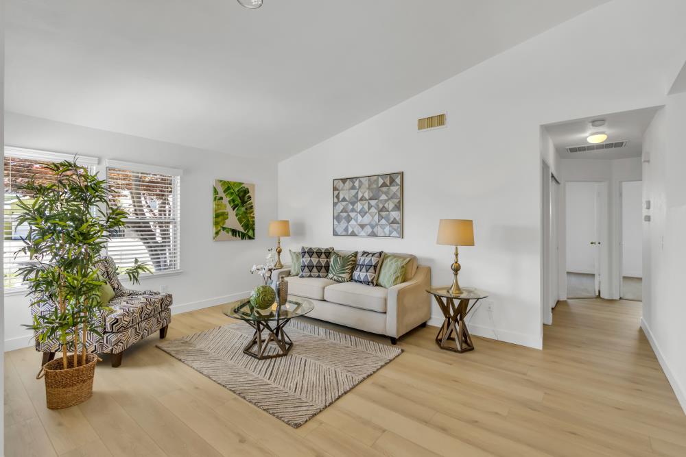 Detail Gallery Image 8 of 75 For 5984 Sawyer Cir, Sacramento,  CA 95823 - 3 Beds | 2 Baths