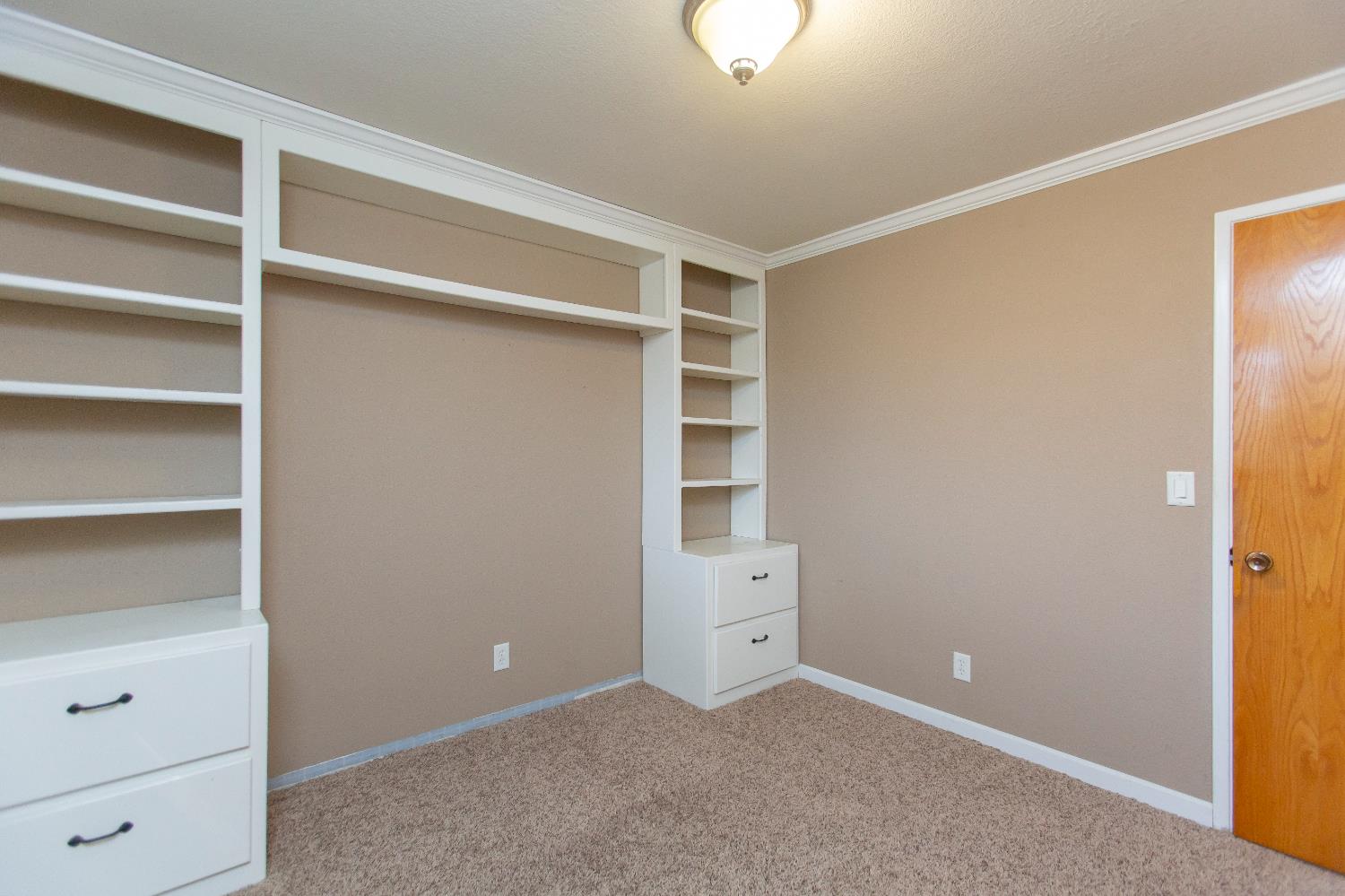 Detail Gallery Image 22 of 27 For 1860 Loyola Way, Turlock,  CA 95382 - 3 Beds | 2 Baths