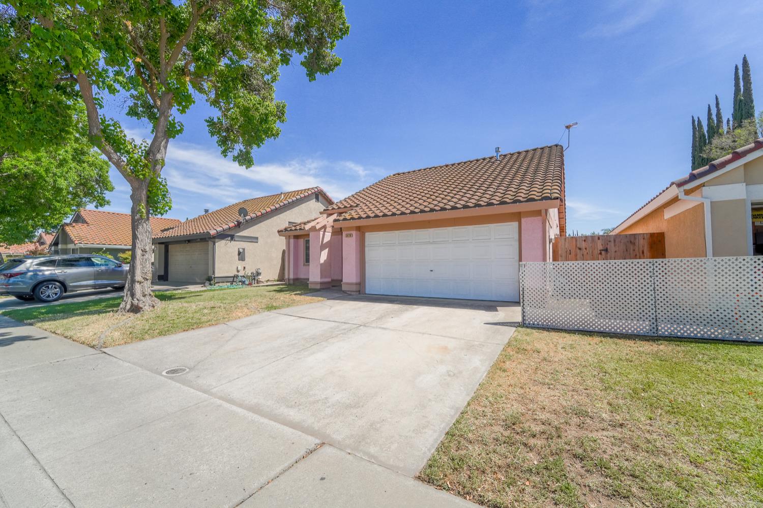 Detail Gallery Image 3 of 34 For 3428 Waynesboro Dr, Ceres,  CA 95307 - 3 Beds | 2 Baths