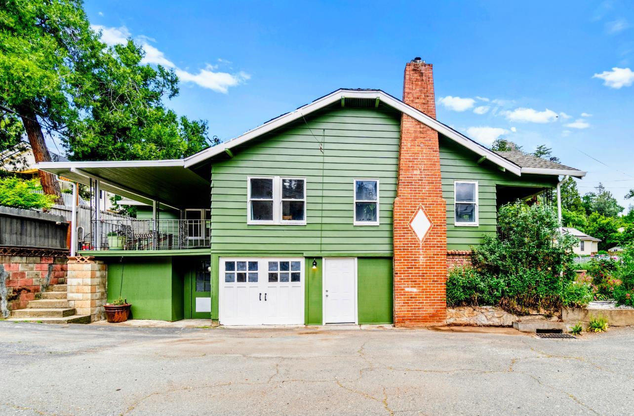 Detail Gallery Image 2 of 37 For 700 Canal St, Placerville,  CA 95667 - 3 Beds | 2 Baths