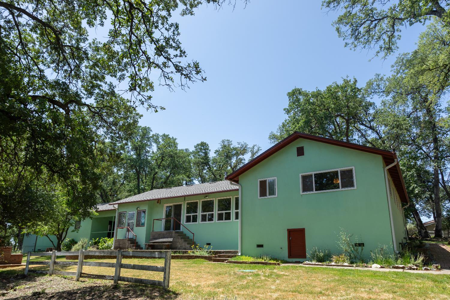 Detail Gallery Image 4 of 49 For 2691 Family Hill Dr, Placerville,  CA 95667 - 3 Beds | 2 Baths