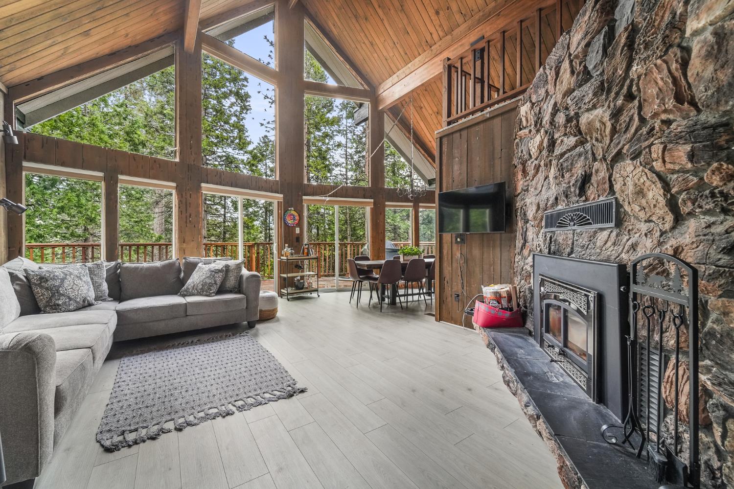 Detail Gallery Image 12 of 62 For 29696 Lassen Dr, Long Barn,  CA 95335 - 2 Beds | 2 Baths
