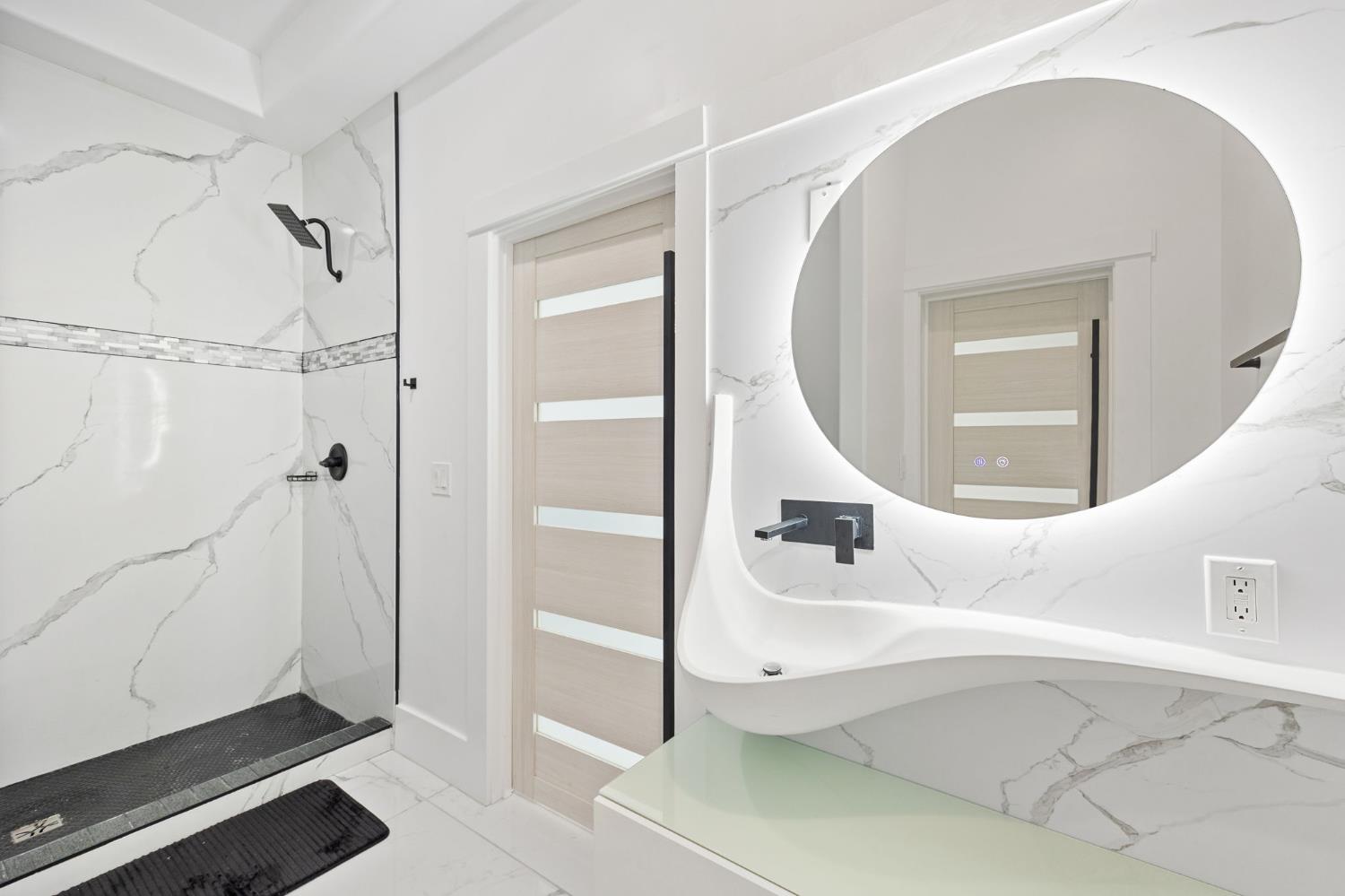 Detail Gallery Image 35 of 93 For 9425 S Wales Way, Elk Grove,  CA 95758 - 5 Beds | 5/1 Baths