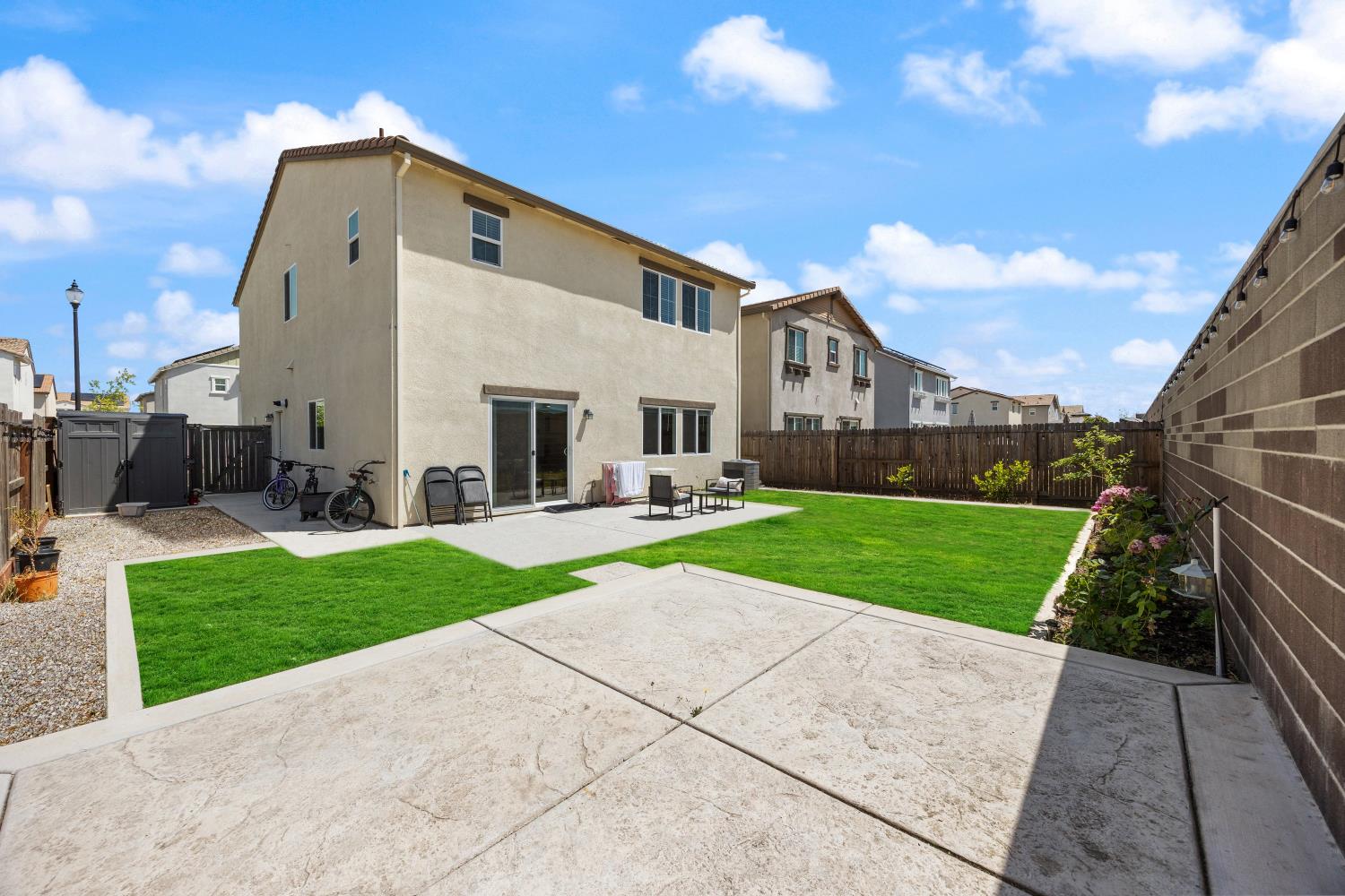 Detail Gallery Image 25 of 25 For 9017 Farmstead Cir, Roseville,  CA 95747 - 4 Beds | 2/1 Baths