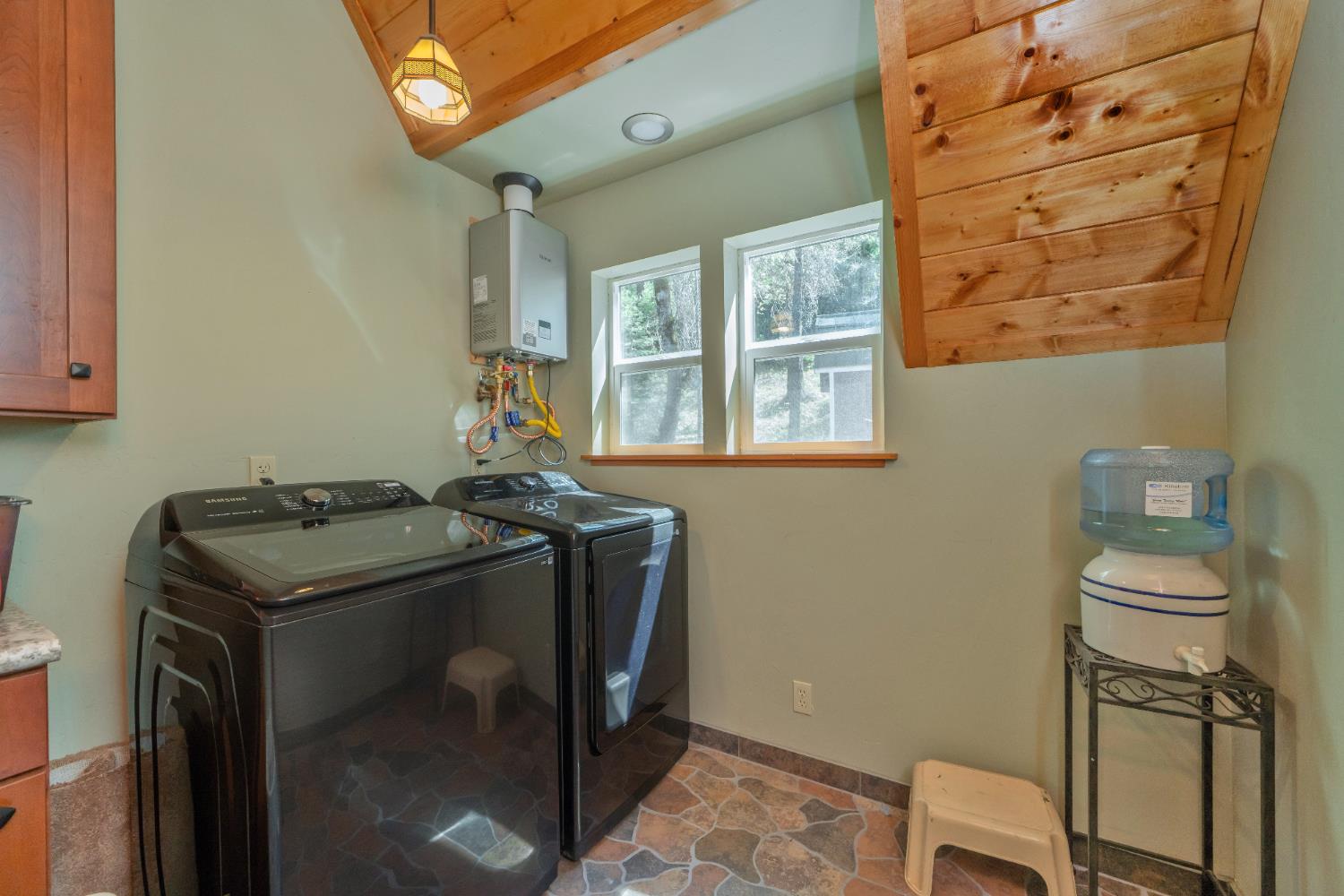 Detail Gallery Image 25 of 67 For 10870 Riverton Ln, Pollock Pines,  CA 95726 - 4 Beds | 2 Baths