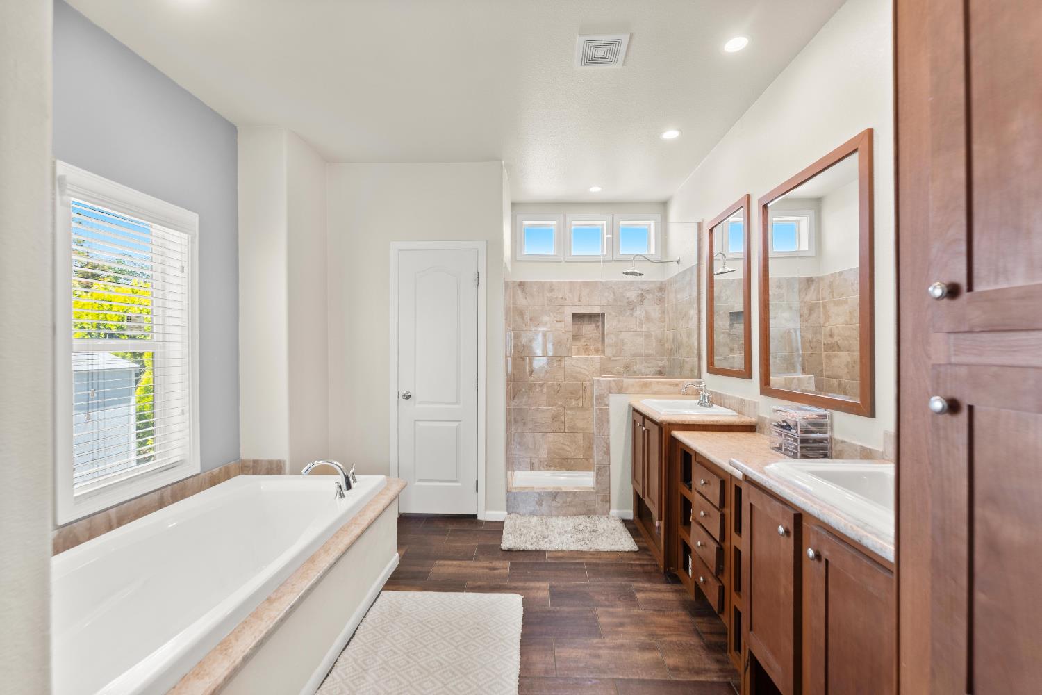 Detail Gallery Image 14 of 23 For 1399 Sacramento Ave 59, West Sacramento,  CA 95605 - 4 Beds | 2 Baths