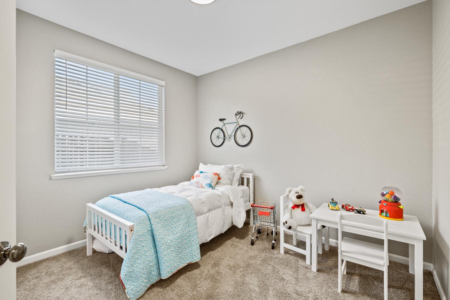Detail Gallery Image 29 of 34 For 5425 Mossy Stone Way, Rancho Cordova,  CA 95742 - 3 Beds | 2 Baths