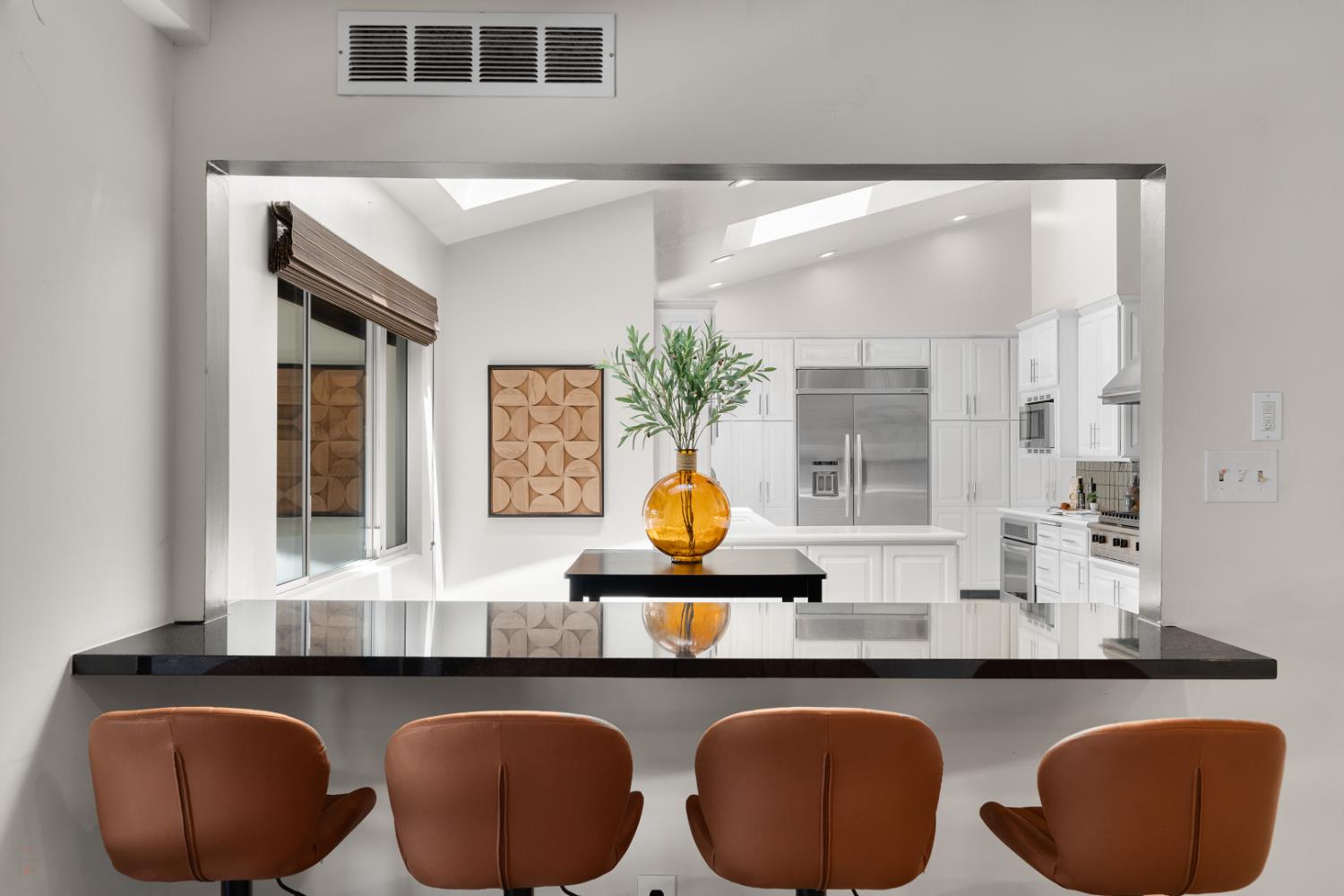 Detail Gallery Image 26 of 97 For 3221 Country Club Blvd, Stockton,  CA 95204 - 4 Beds | 3/1 Baths