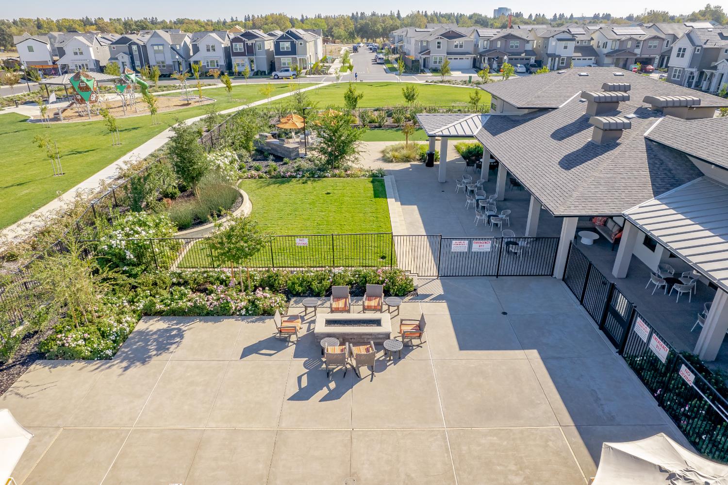 Detail Gallery Image 39 of 44 For 3074 Seaspray Walk, Sacramento,  CA 95833 - 3 Beds | 2/1 Baths