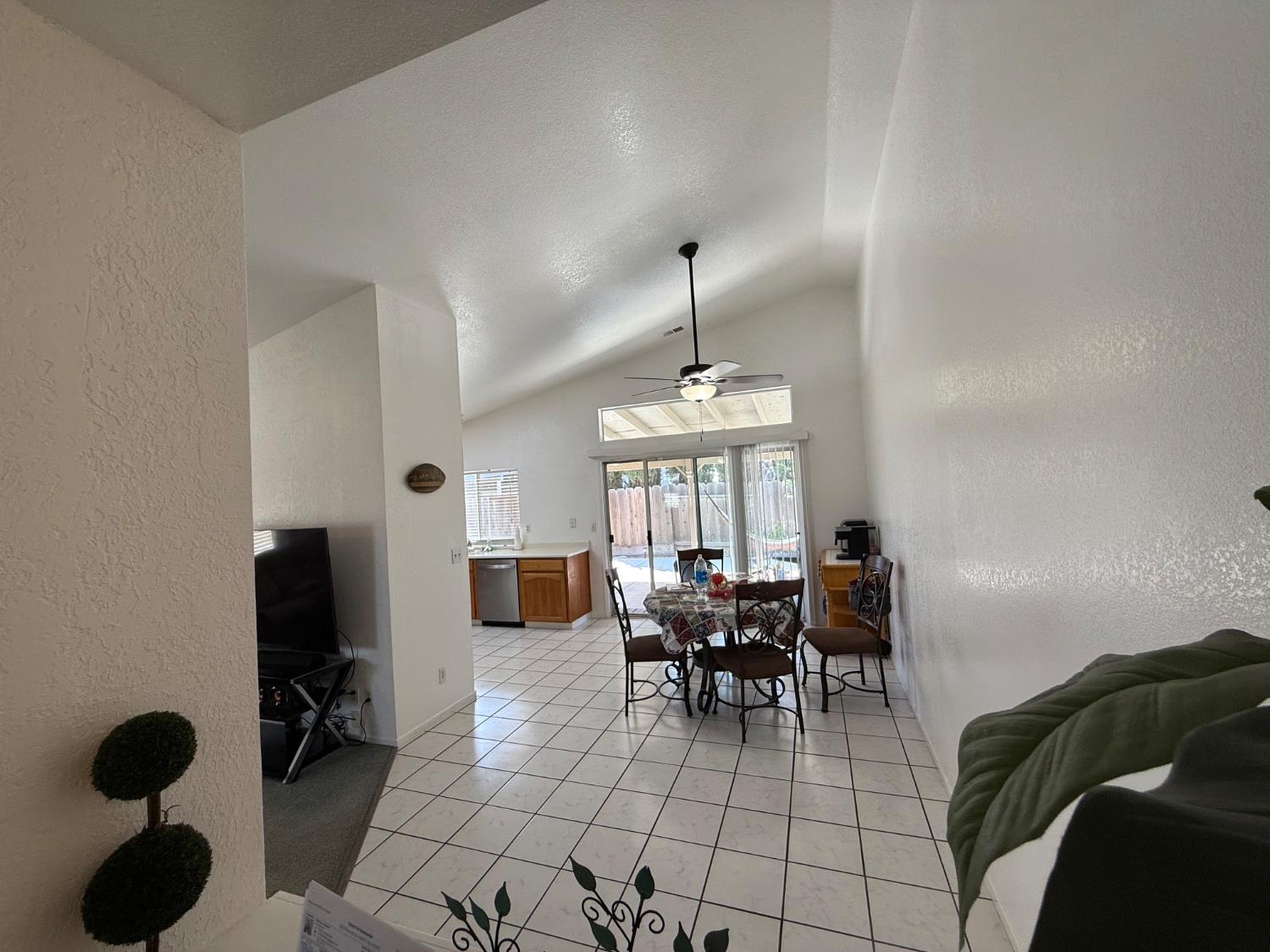 Detail Gallery Image 12 of 22 For 9873 Ferrel Ct, Delhi,  CA 95315 - 4 Beds | 2 Baths