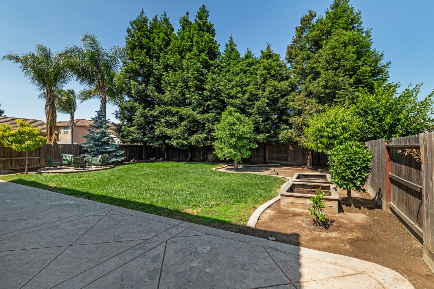 Detail Gallery Image 28 of 31 For 1689 Hometown Ln, Manteca,  CA 95337 - 3 Beds | 3 Baths
