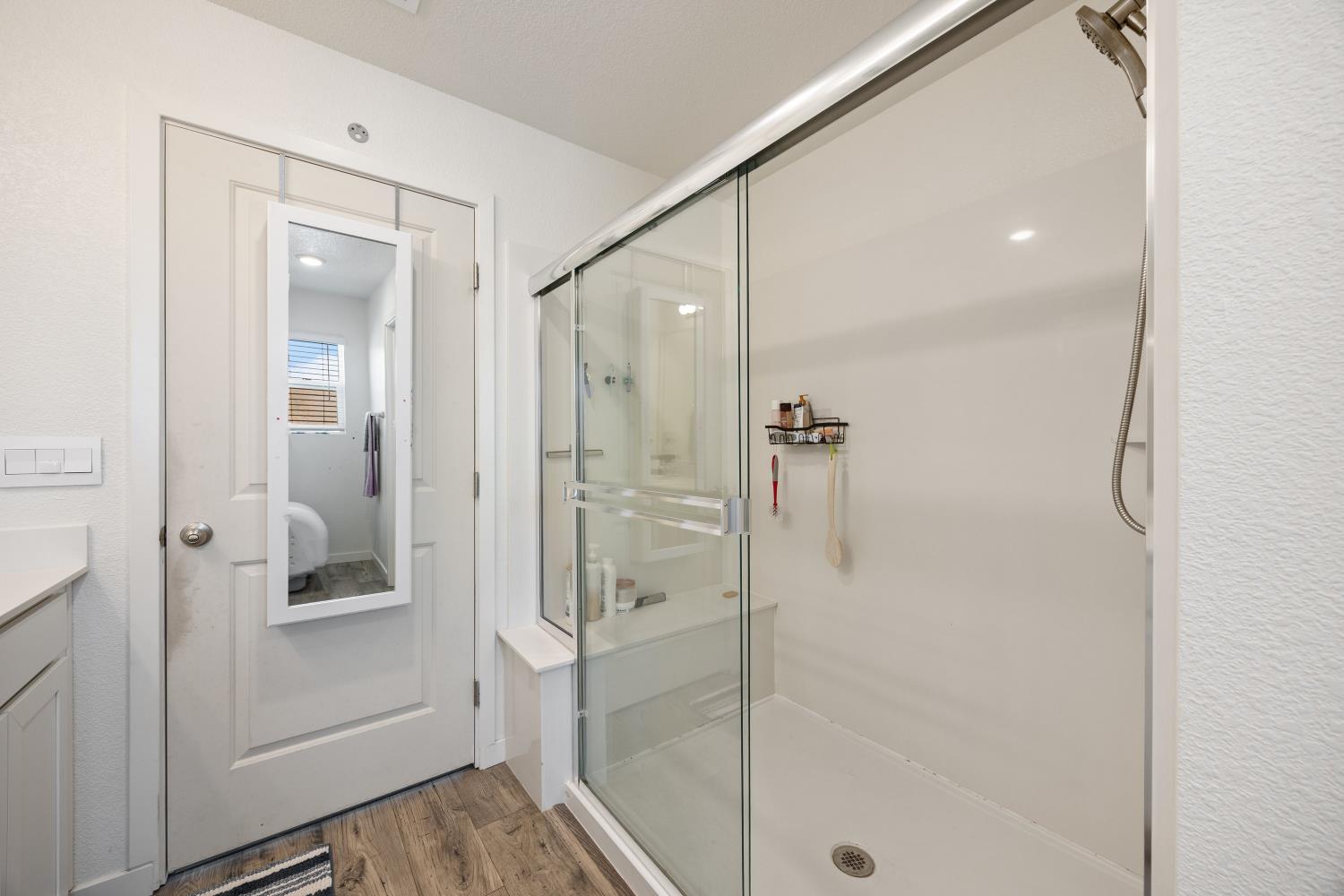 Detail Gallery Image 15 of 25 For 9017 Farmstead Cir, Roseville,  CA 95747 - 4 Beds | 2/1 Baths
