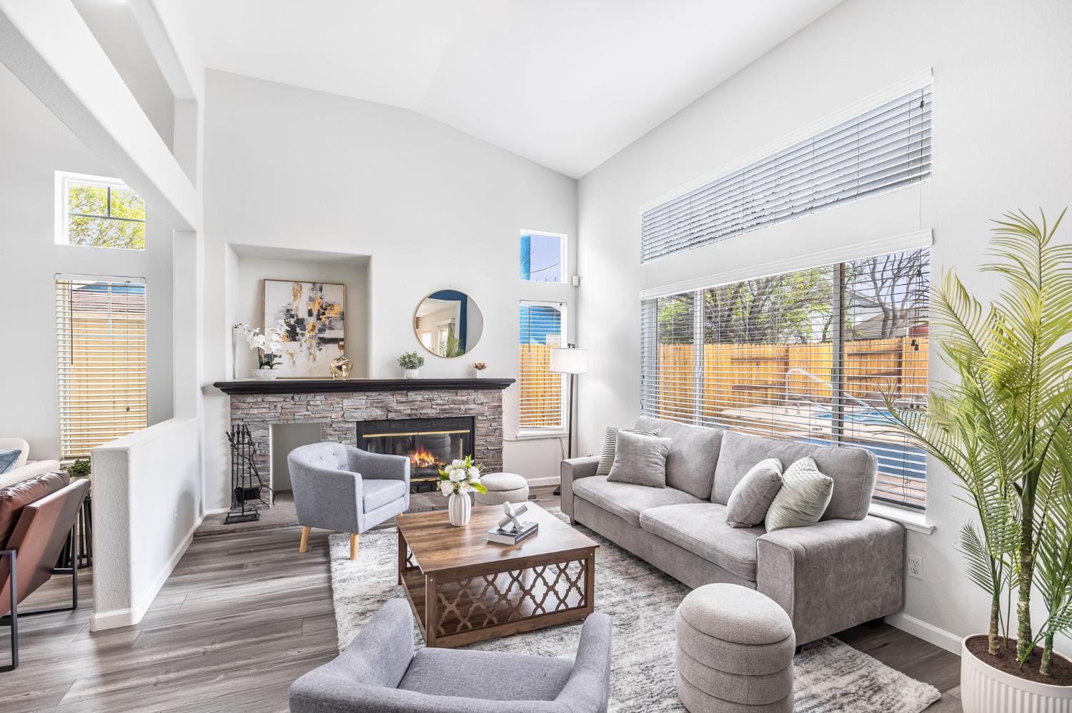Detail Gallery Image 13 of 45 For 2111 Bridle Creek Cir, Tracy,  CA 95377 - 3 Beds | 2/1 Baths