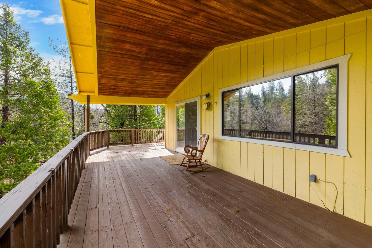 Detail Gallery Image 14 of 17 For 22440 N Tuolumne Rd, Twain Harte,  CA 95383 - 3 Beds | 2 Baths