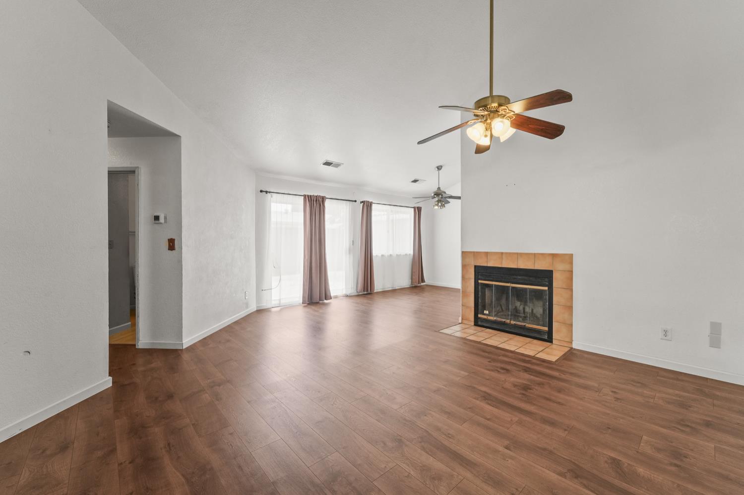 Detail Gallery Image 11 of 34 For 3428 Waynesboro Dr, Ceres,  CA 95307 - 3 Beds | 2 Baths