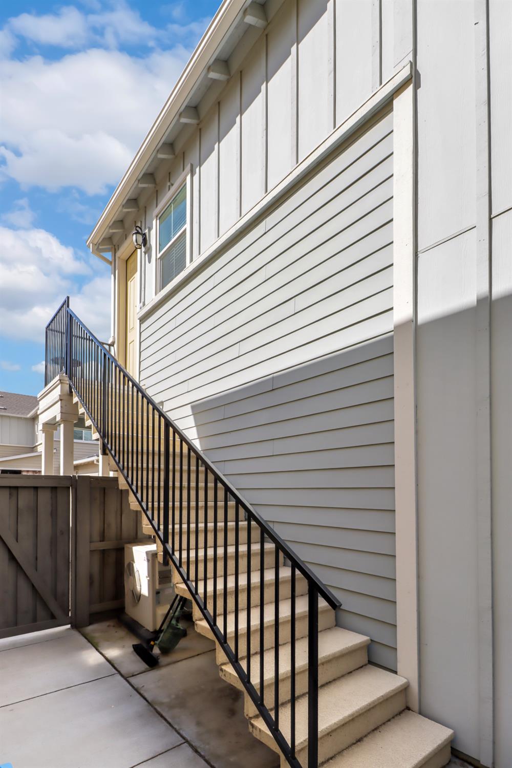 Detail Gallery Image 34 of 37 For 2056 Cannery Loop, Davis,  CA 95616 - 6 Beds | 4 Baths