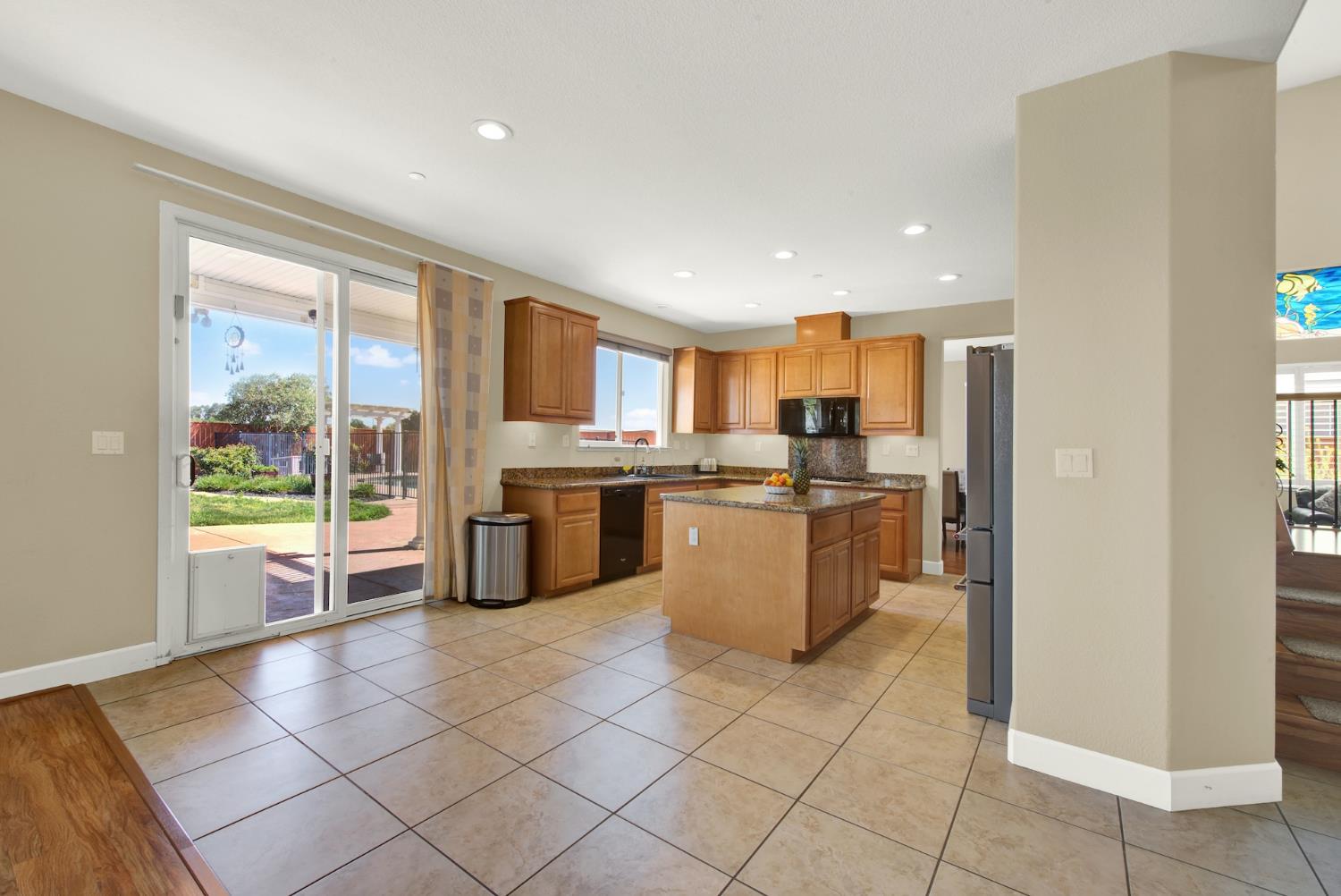 Mandarin Street, Woodland, California image 18