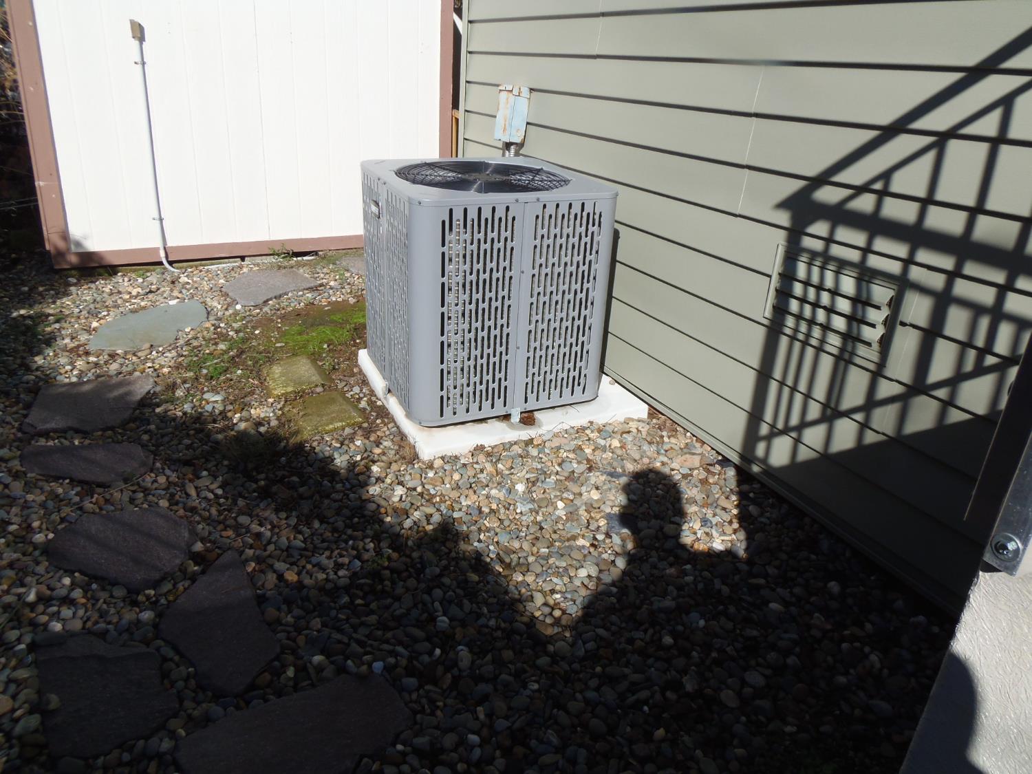 Detail Gallery Image 5 of 18 For 9060 Auburn Folsom 13, Granite Bay,  CA 95746 - 2 Beds | 1 Baths