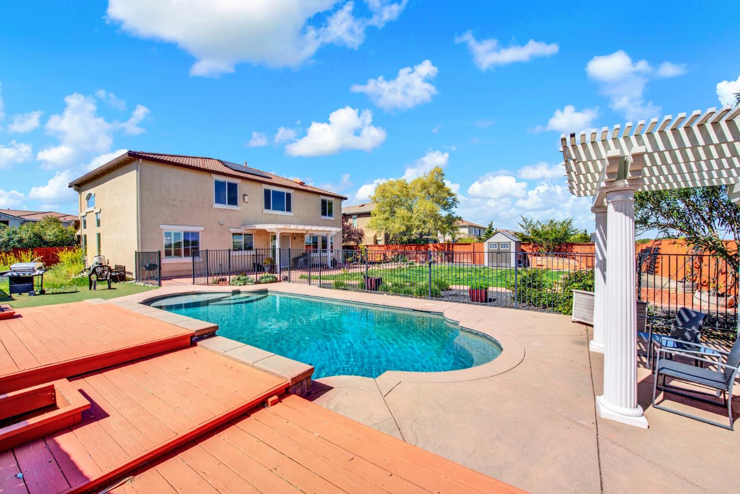 Mandarin Street, Woodland, California image 42