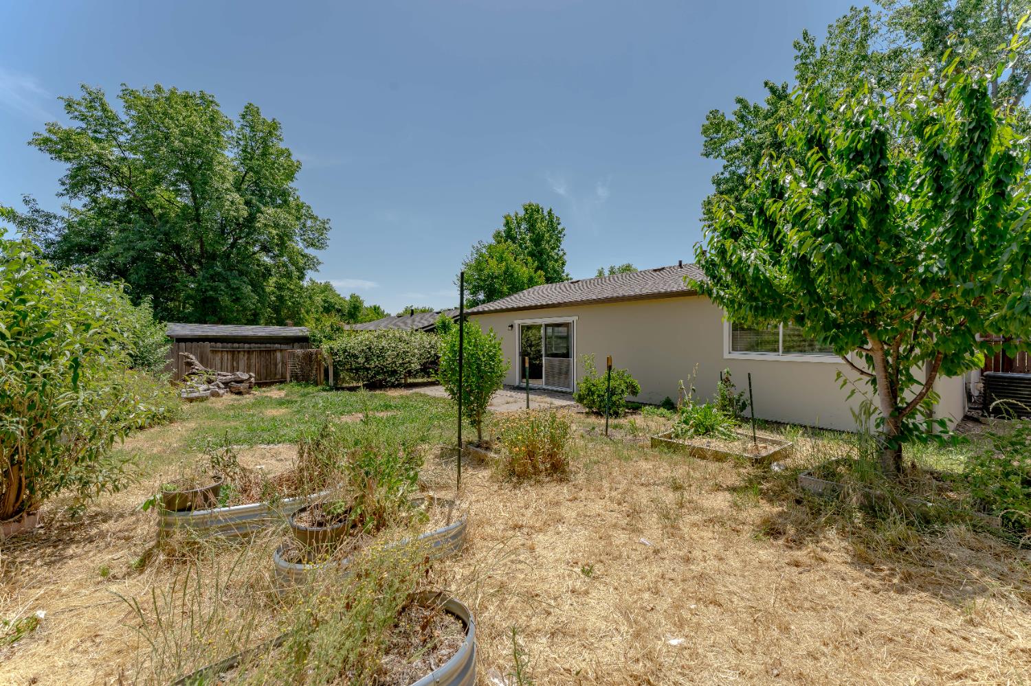 Detail Gallery Image 28 of 28 For 6112 Longfellow Way, Sacramento,  CA 95842 - 3 Beds | 1 Baths