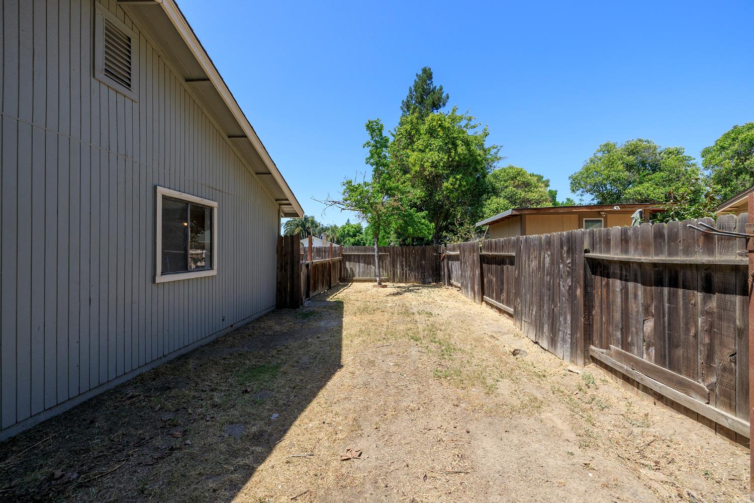Detail Gallery Image 33 of 34 For 2609 Finlandia Ave, Modesto,  CA 95358 - 3 Beds | 2 Baths