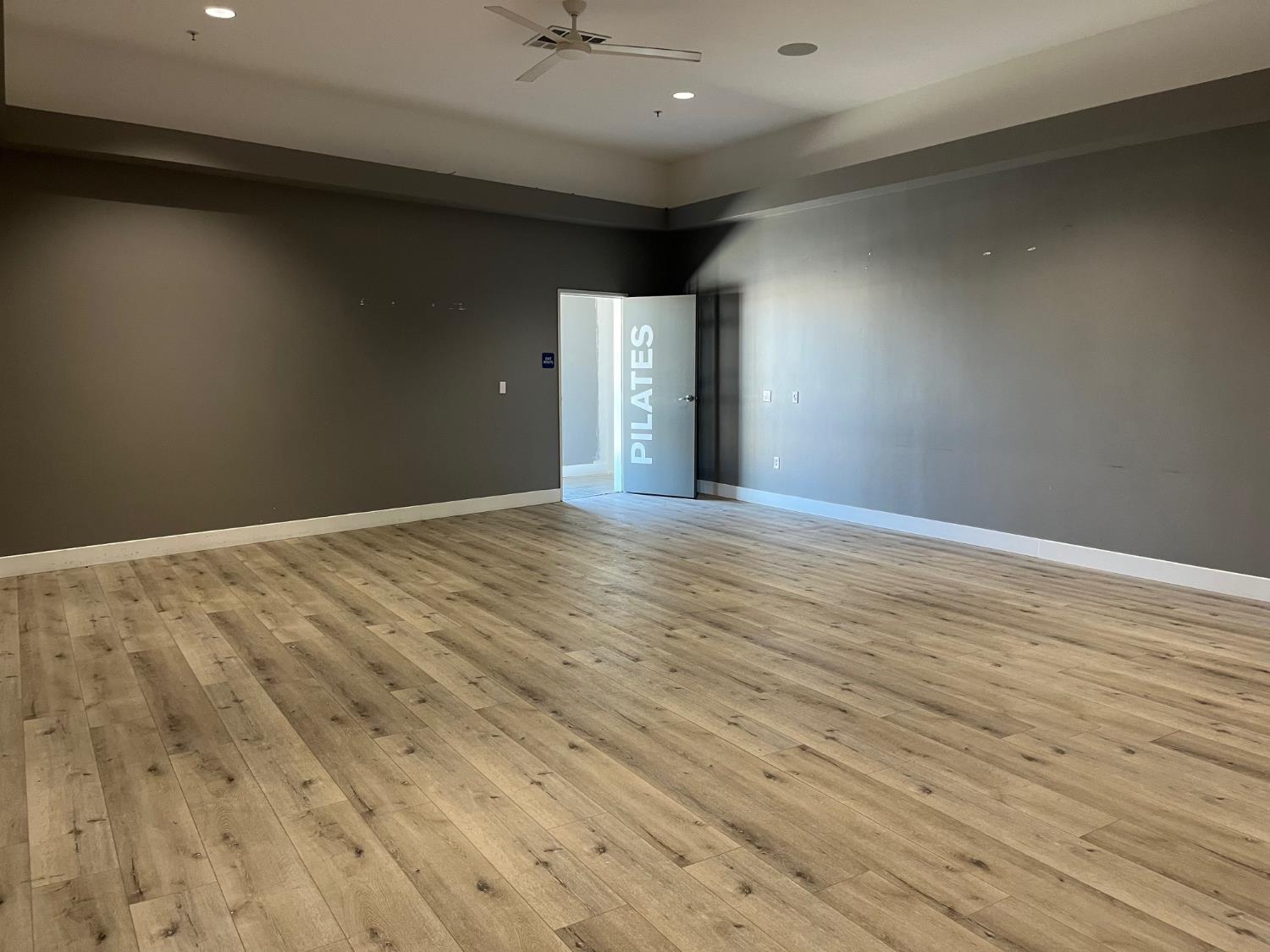 Detail Gallery Image 18 of 48 For 1475 Moffat Blvd #15,  Manteca,  CA 95336 - – Beds | – Baths