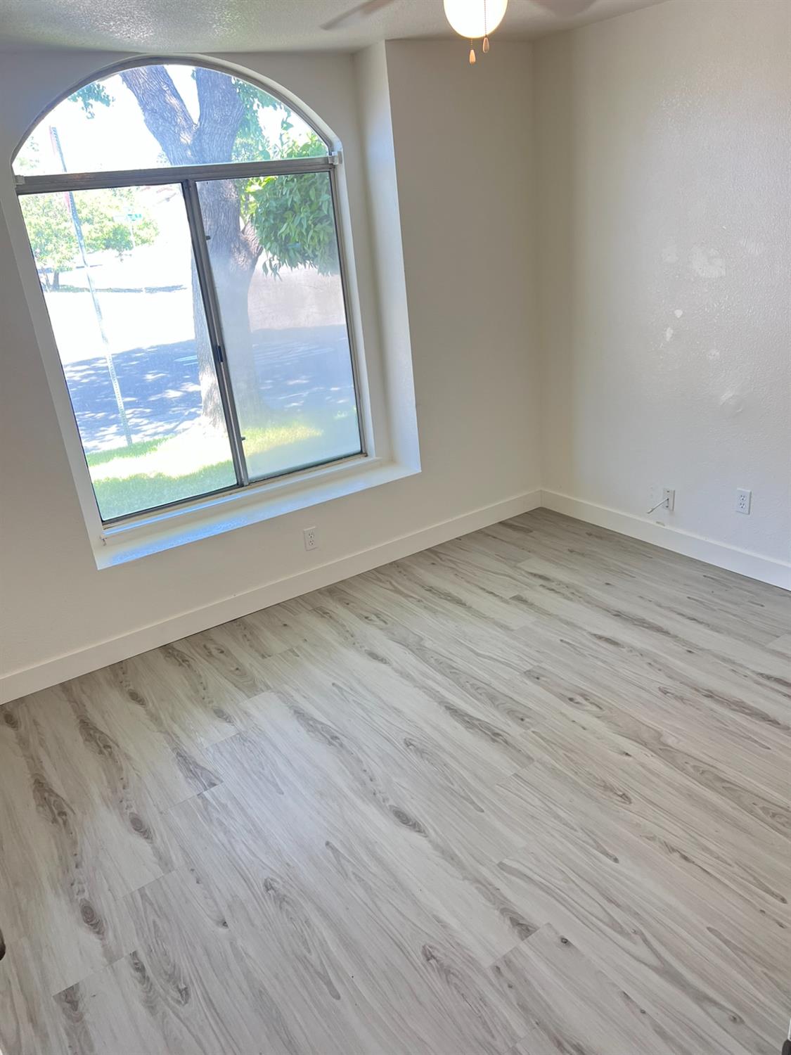 Detail Gallery Image 9 of 28 For 3320 Waynesboro Ct, Ceres,  CA 95307 - 3 Beds | 2 Baths
