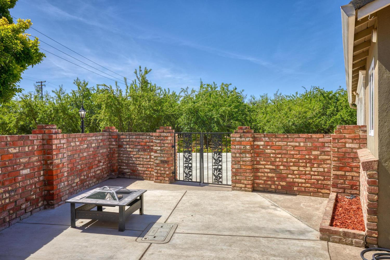 Detail Gallery Image 24 of 33 For 1431 Clark Rd, Modesto,  CA 95358 - 3 Beds | 2 Baths