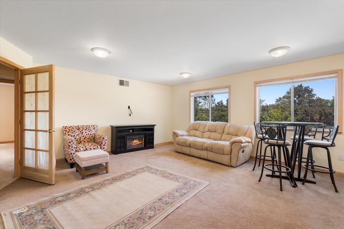 Detail Gallery Image 38 of 51 For 18610 Jayhawk Dr, Penn Valley,  CA 95946 - 4 Beds | 3 Baths