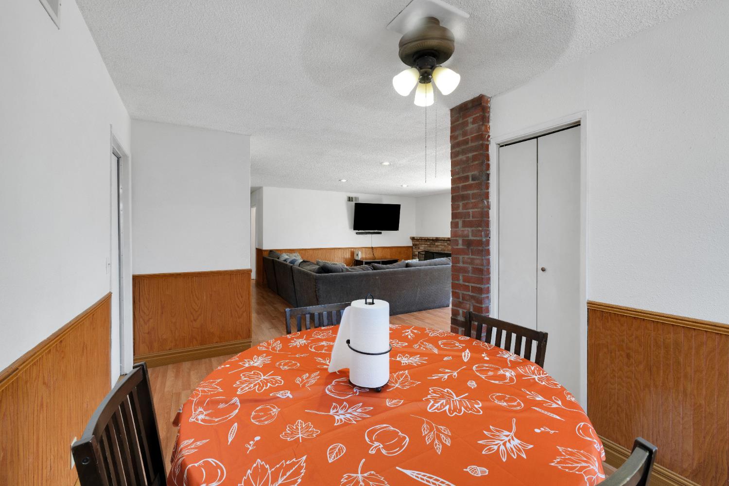 Detail Gallery Image 17 of 38 For 319 Valleywood Dr, Woodland,  CA 95695 - 3 Beds | 2 Baths