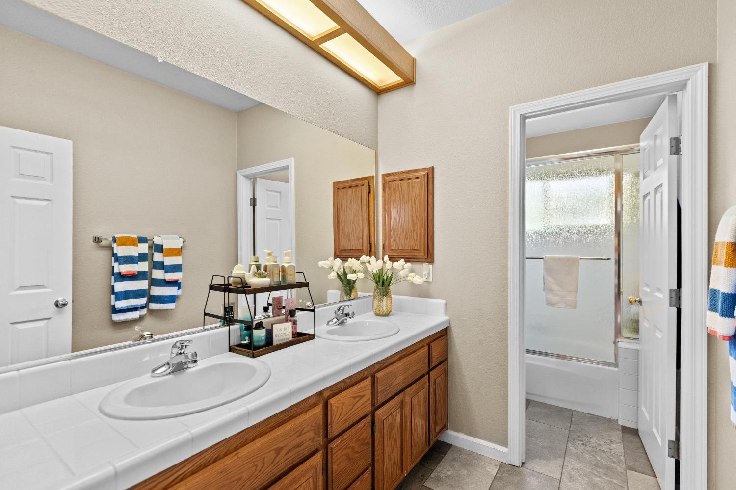 Detail Gallery Image 39 of 72 For 9180 Quail Cove Dr, Elk Grove,  CA 95624 - 5 Beds | 2/1 Baths