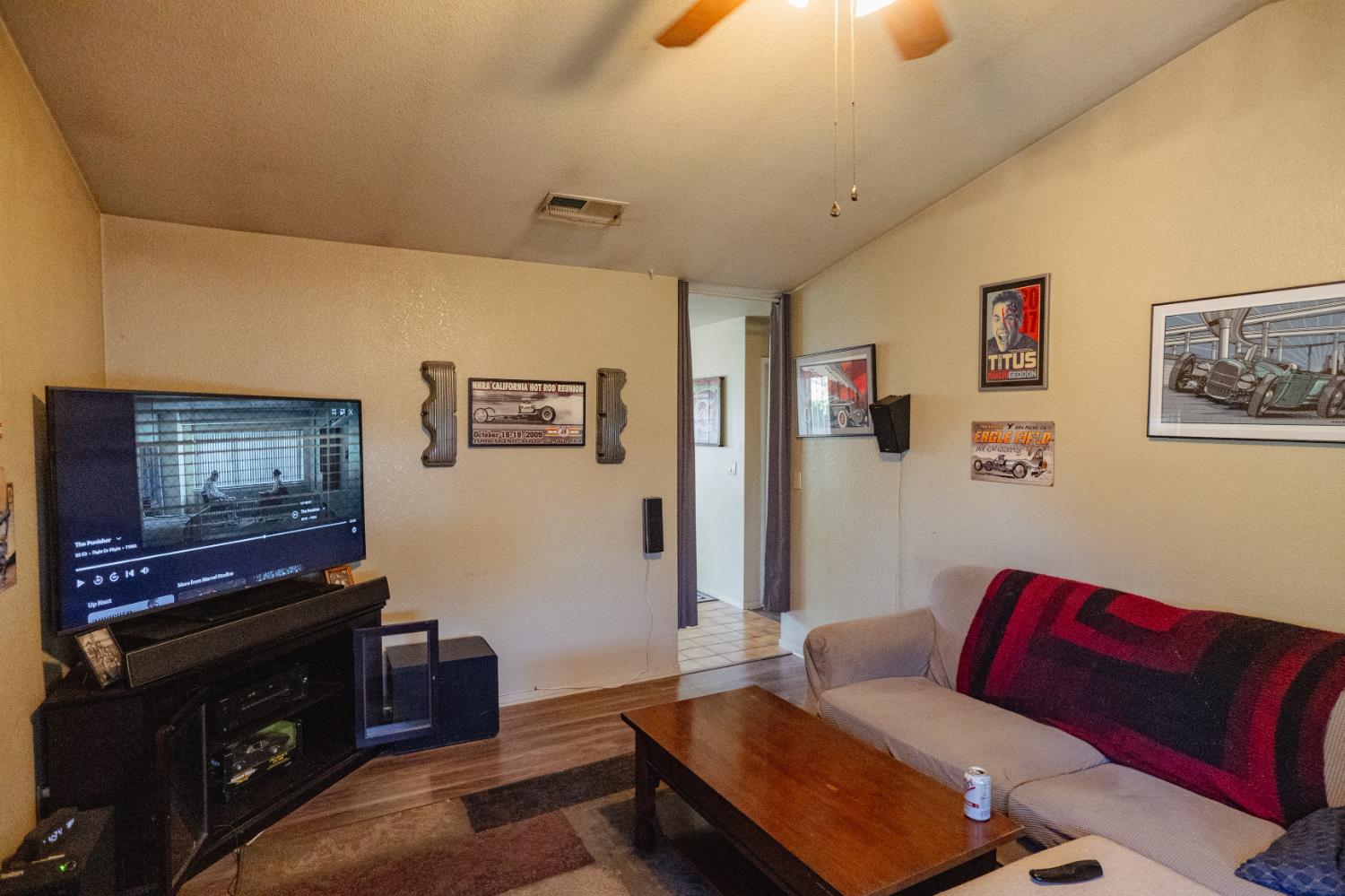 Detail Gallery Image 6 of 66 For 1070 E 23rd St, Merced,  CA 95340 - 3 Beds | 2 Baths