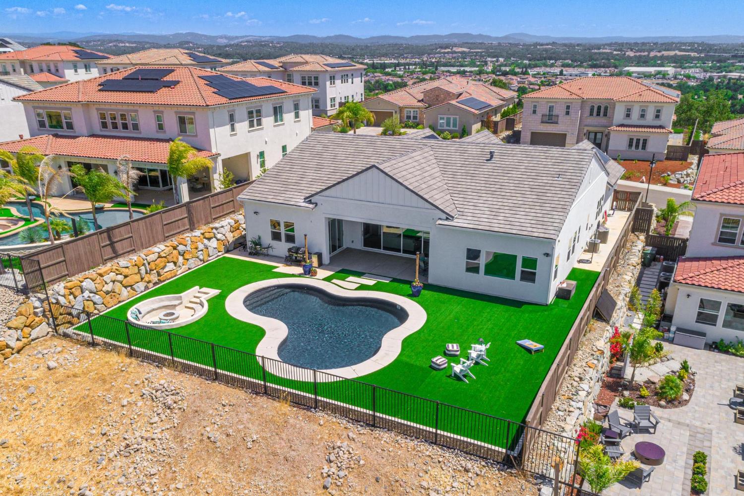 Detail Gallery Image 60 of 81 For 4009 Whitney Vista Ln, Rocklin,  CA 95677 - 4 Beds | 4/1 Baths
