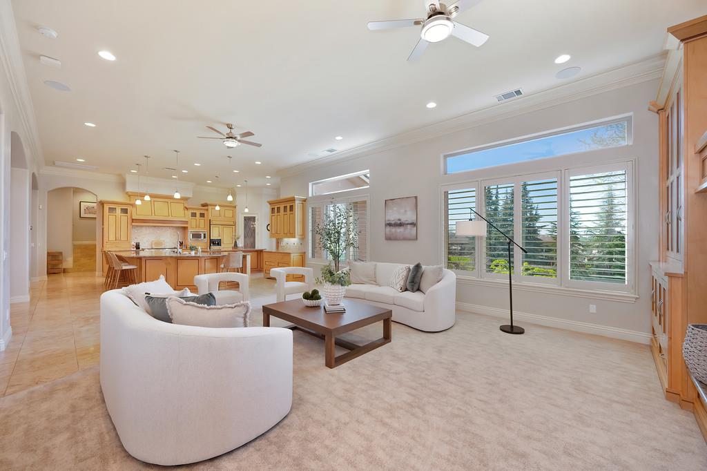 Detail Gallery Image 14 of 58 For 3711 Stone Temple Ct, Rocklin,  CA 95765 - 5 Beds | 4/1 Baths