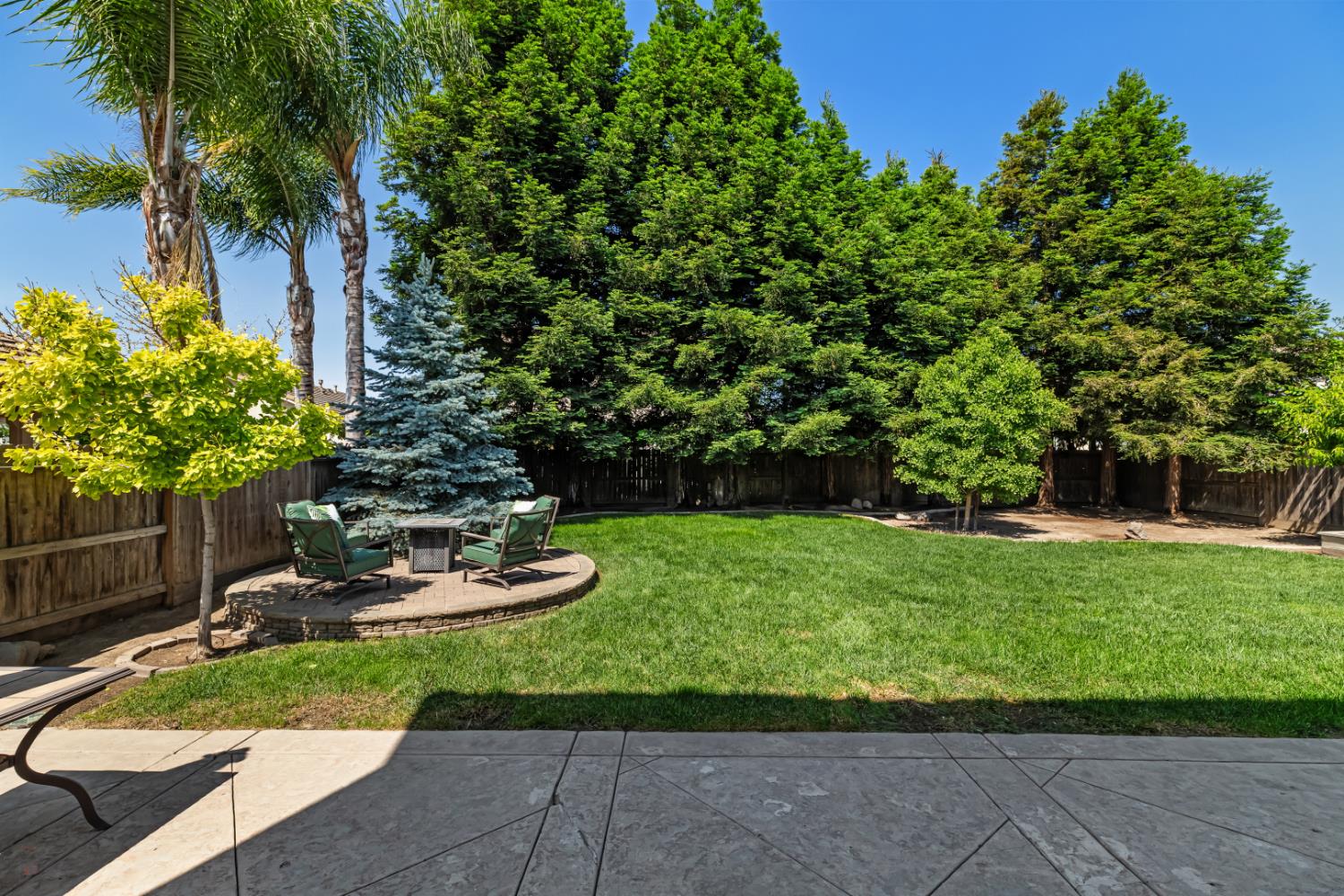 Detail Gallery Image 27 of 31 For 1689 Hometown Ln, Manteca,  CA 95337 - 3 Beds | 3 Baths