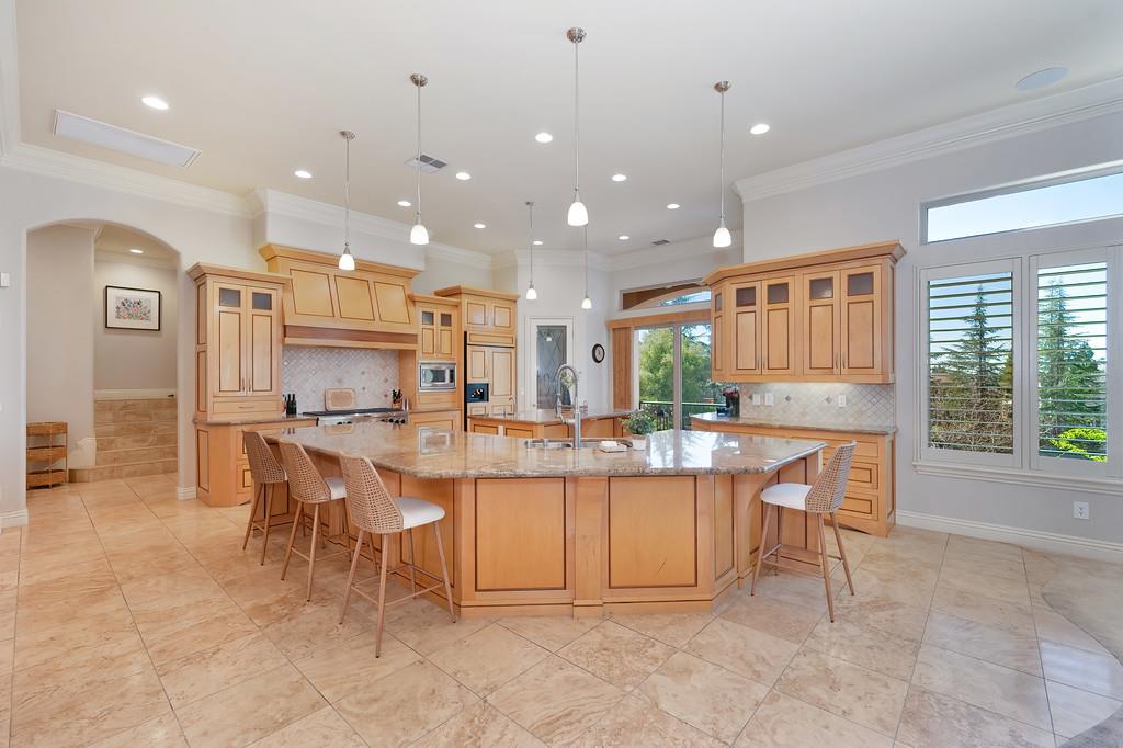 Detail Gallery Image 2 of 58 For 3711 Stone Temple Ct, Rocklin,  CA 95765 - 5 Beds | 4/1 Baths