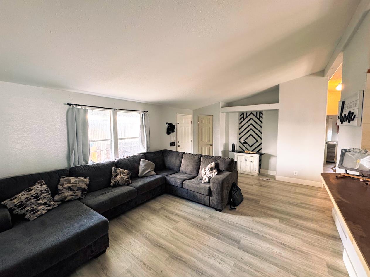 Detail Gallery Image 8 of 33 For 3939 Central Ave 35, Ceres,  CA 95307 - 3 Beds | 2 Baths