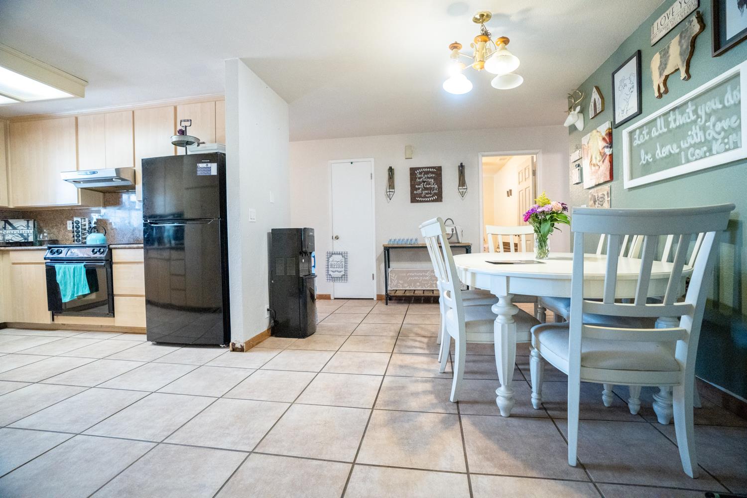 Detail Gallery Image 9 of 23 For 1429 Don Pedro Rd, Ceres,  CA 95307 - 4 Beds | 2 Baths