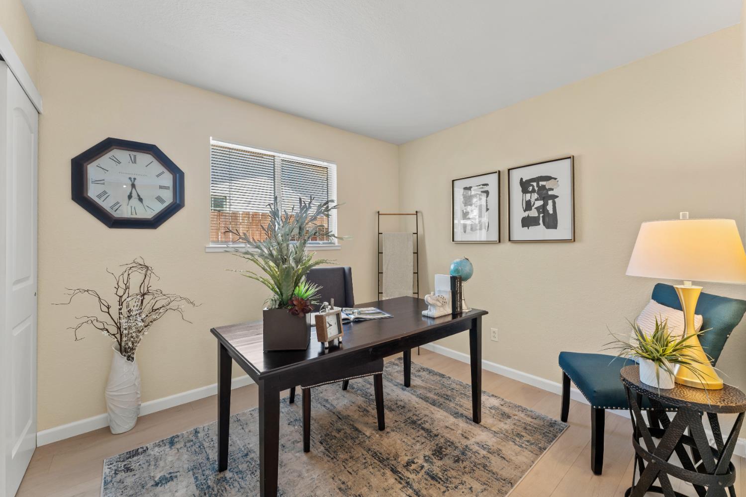 Detail Gallery Image 16 of 28 For 6112 Longfellow Way, Sacramento,  CA 95842 - 3 Beds | 1 Baths