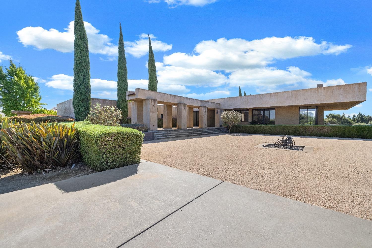Detail Gallery Image 1 of 64 For 10715 Amerine Ln, Oakdale,  CA 95361 - 2 Beds | 2/1 Baths