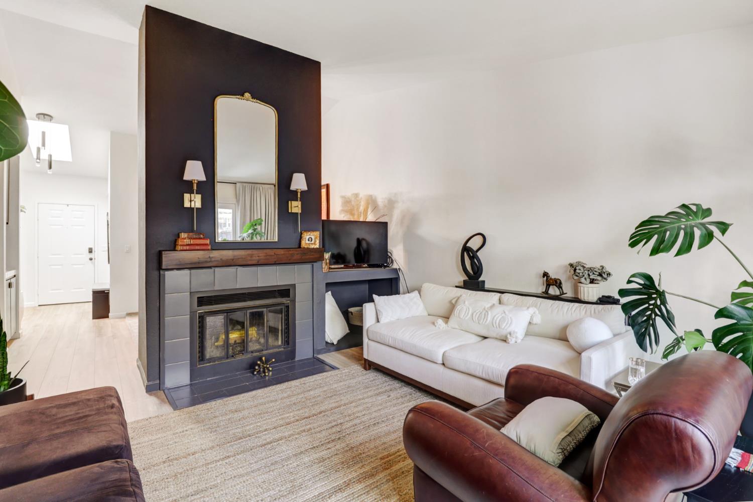 Photo #3: 225064866 Listing: Photo #3